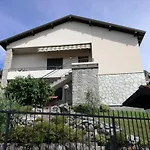 Lejlighed Sari